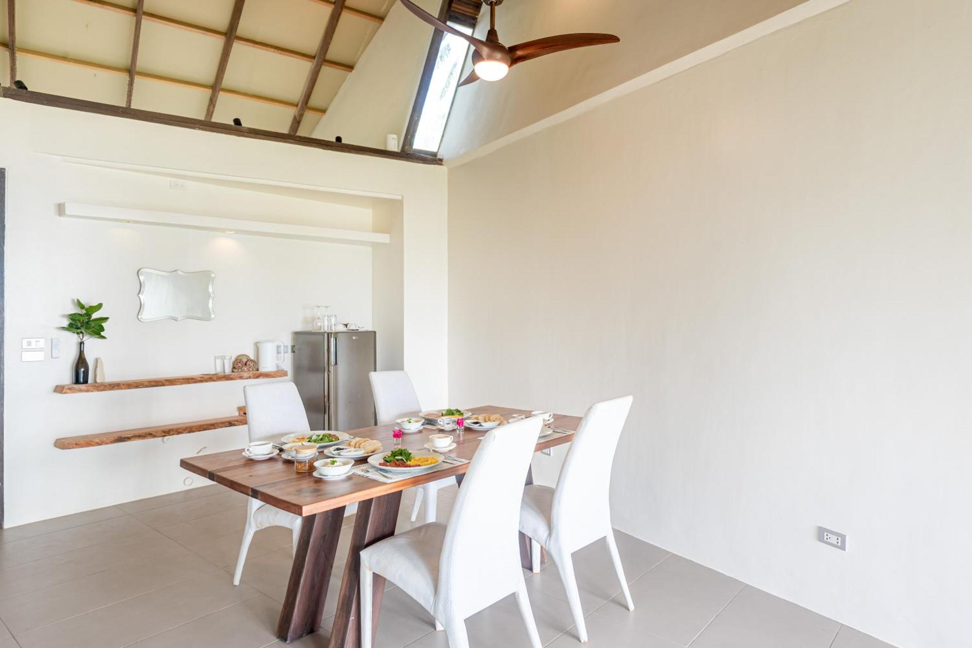 L'Osteria Luxe Beachfront B&B General Luna  Esterno foto