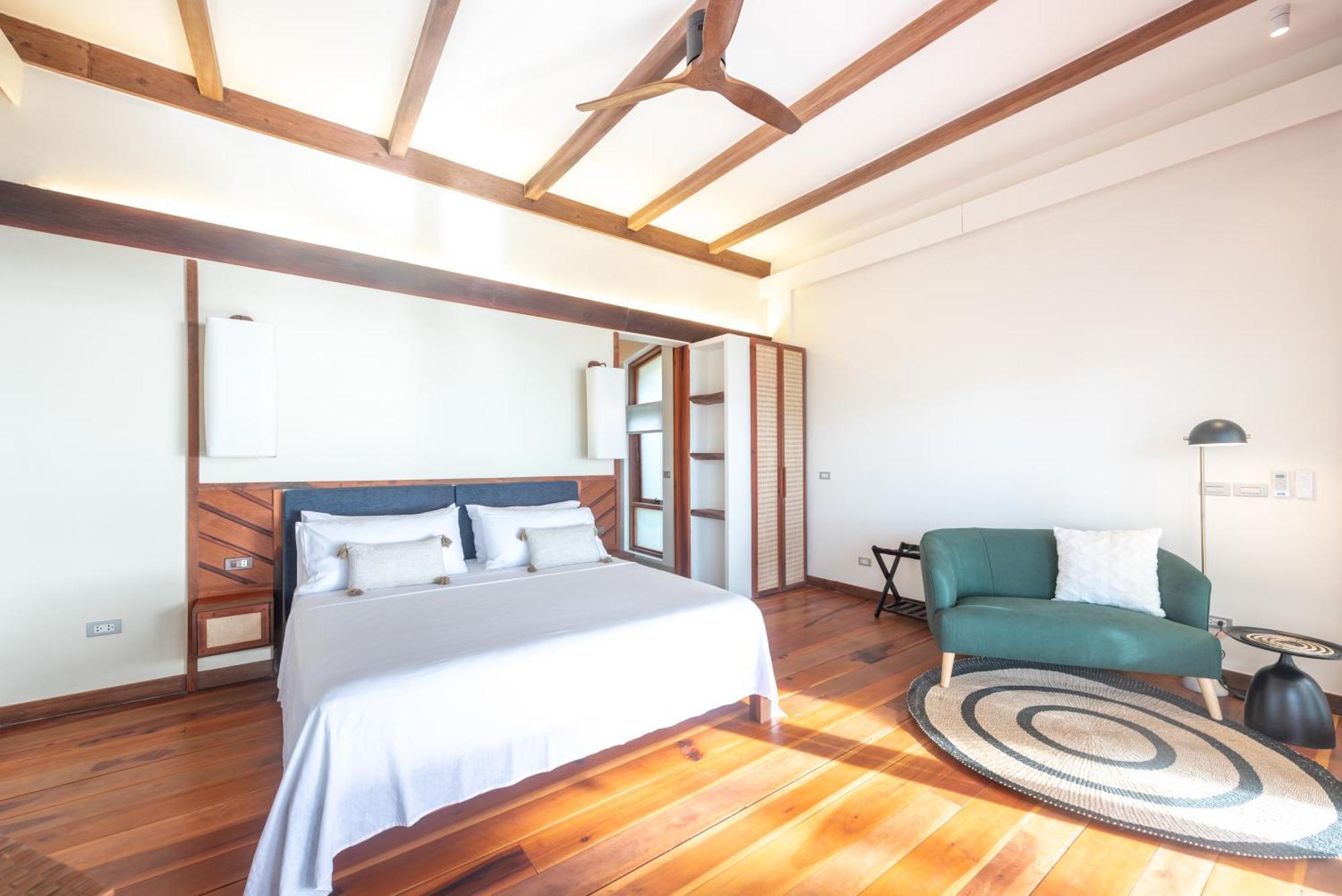 L'Osteria Luxe Beachfront B&B General Luna  Esterno foto